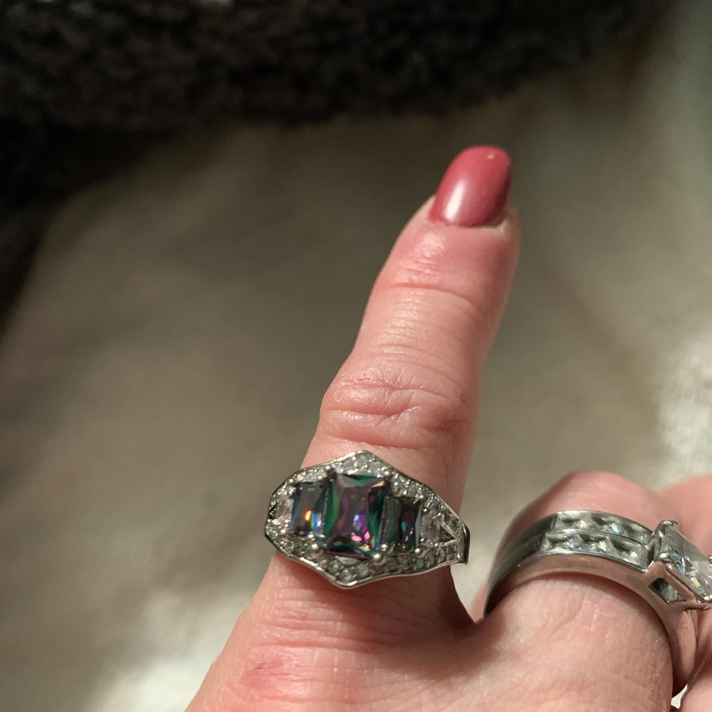 Ladies ring - Picture 2 of 2